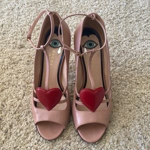 AUTHENTIC Gucci Pumps